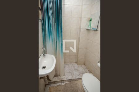 Casa à venda com 500m², 3 quartos e 7 vagasBanheiro Kitnet