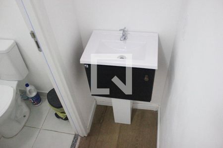 Banheiro de apartamento para alugar com 2 quartos, 33m² em Vila São João, Guarulhos