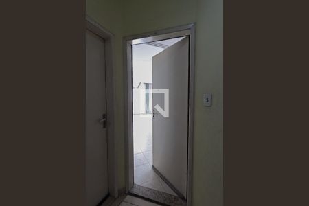 Apartamento para alugar com 64m², 1 quarto e sem vagaEntrada