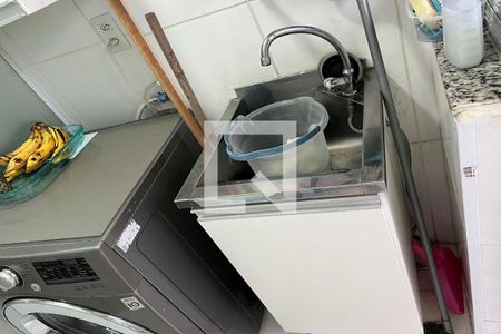 Apartamento à venda com 76m², 3 quartos e 1 vagaDetalhe da area de serviço