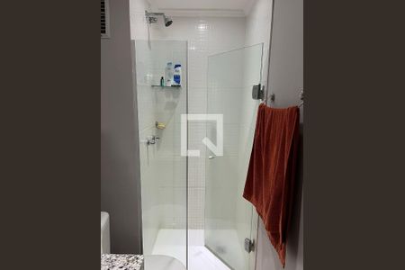 Apartamento à venda com 76m², 3 quartos e 1 vagaDetalhe do banheiro da suíte 1