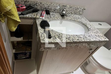 Apartamento à venda com 76m², 3 quartos e 1 vagaDetalhe do banheiro da suíte 1