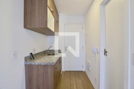Cozinha de kitnet/studio para alugar com 1 quarto, 23m² em Quarta Parada, São Paulo