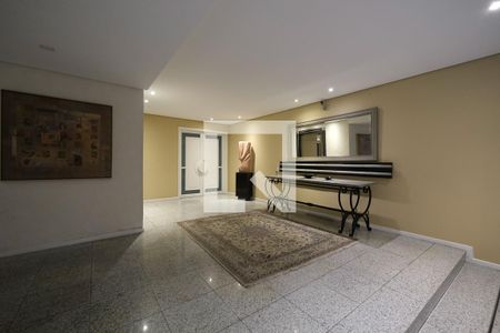 Apartamento à venda com 350m², 4 quartos e 3 vagas Apartamento à venda com 350m², 4 quartos e 3 vagasHall de Entrada