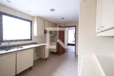 Apartamento à venda com 350m², 4 quartos e 3 vagas Apartamento à venda com 350m², 4 quartos e 3 vagasCozinha
