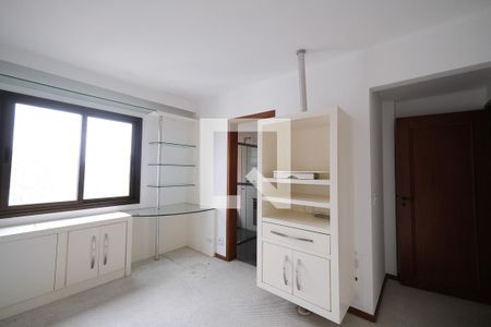 Apartamento à venda com 350m², 4 quartos e 3 vagas Apartamento à venda com 350m², 4 quartos e 3 vagasSuíte 2
