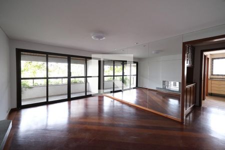 Apartamento à venda com 350m², 4 quartos e 3 vagas Apartamento à venda com 350m², 4 quartos e 3 vagasSala de Estar