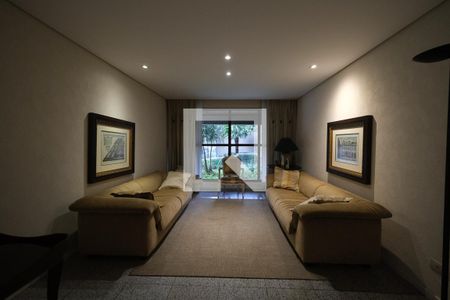 Apartamento à venda com 350m², 4 quartos e 3 vagas Apartamento à venda com 350m², 4 quartos e 3 vagasHall de Entrada