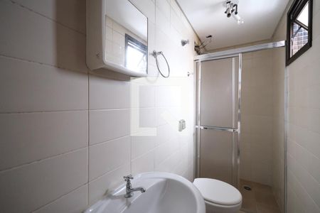 Apartamento à venda com 350m², 4 quartos e 3 vagas Apartamento à venda com 350m², 4 quartos e 3 vagasBanheiro de Serviço