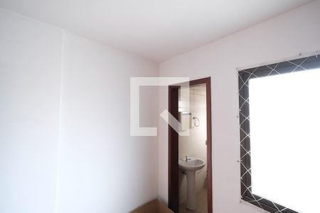 Apartamento à venda com 350m², 4 quartos e 3 vagas Apartamento à venda com 350m², 4 quartos e 3 vagasQuarto de Serviço