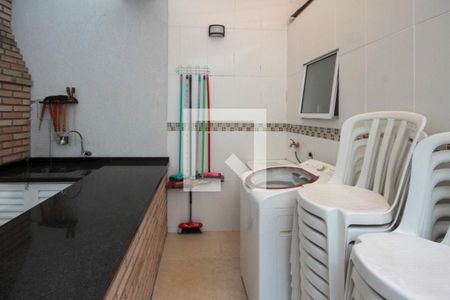 Casa à venda com 170m², 3 quartos e 2 vagasÁrea de Serviço