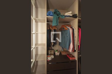 Casa à venda com 170m², 3 quartos e 2 vagasCloset