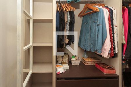 Casa à venda com 170m², 3 quartos e 2 vagasCloset