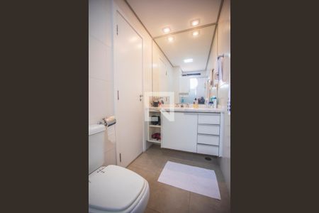 Apartamento à venda com 193m², 4 quartos e 3 vagas Apartamento à venda com 193m², 4 quartos e 3 vagasBanheiro Suíte