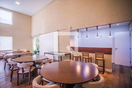 Apartamento à venda com 193m², 4 quartos e 3 vagas Apartamento à venda com 193m², 4 quartos e 3 vagasÁrea comum - Salão de festas