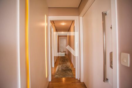 Apartamento à venda com 193m², 4 quartos e 3 vagas Apartamento à venda com 193m², 4 quartos e 3 vagasCorredor - Quartos