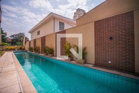 Apartamento à venda com 193m², 4 quartos e 3 vagas Apartamento à venda com 193m², 4 quartos e 3 vagasÁrea comum - Piscina