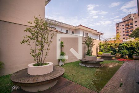 Apartamento à venda com 193m², 4 quartos e 3 vagas Apartamento à venda com 193m², 4 quartos e 3 vagasÁrea comum