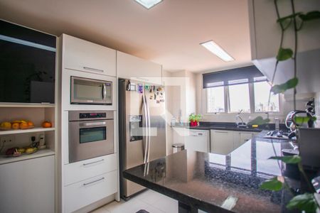 Apartamento à venda com 193m², 4 quartos e 3 vagas Apartamento à venda com 193m², 4 quartos e 3 vagasCozinha