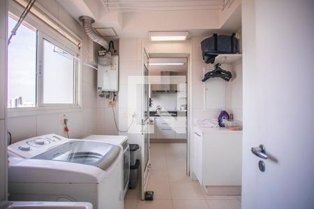 Apartamento à venda com 193m², 4 quartos e 3 vagas Apartamento à venda com 193m², 4 quartos e 3 vagasÁrea de Serviço