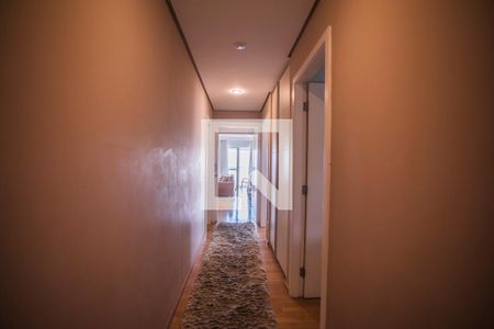 Apartamento à venda com 193m², 4 quartos e 3 vagas Apartamento à venda com 193m², 4 quartos e 3 vagasCorredor - Quartos