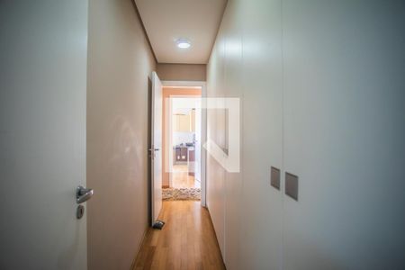 Apartamento à venda com 193m², 4 quartos e 3 vagas Apartamento à venda com 193m², 4 quartos e 3 vagasCorredor - Cozinha