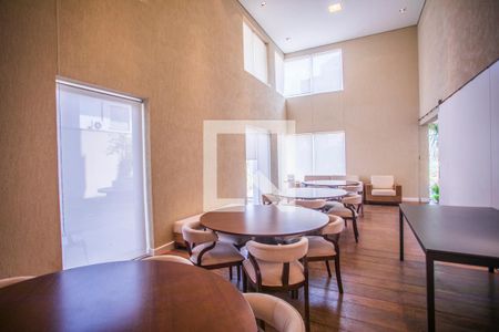 Apartamento à venda com 193m², 4 quartos e 3 vagas Apartamento à venda com 193m², 4 quartos e 3 vagasÁrea comum - Salão de festas