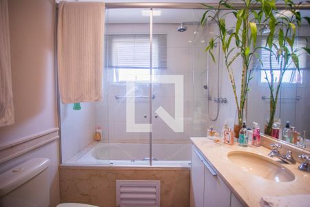 Apartamento à venda com 193m², 4 quartos e 3 vagas Apartamento à venda com 193m², 4 quartos e 3 vagasBanheiro Suíte