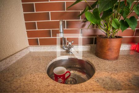 Apartamento à venda com 193m², 4 quartos e 3 vagas Apartamento à venda com 193m², 4 quartos e 3 vagasVaranda Gourmet - Torneira