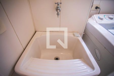 Apartamento à venda com 193m², 4 quartos e 3 vagas Apartamento à venda com 193m², 4 quartos e 3 vagasÁrea de Serviço - Torneira