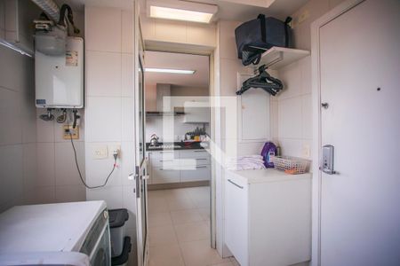 Apartamento à venda com 193m², 4 quartos e 3 vagas Apartamento à venda com 193m², 4 quartos e 3 vagasÁrea de Serviço