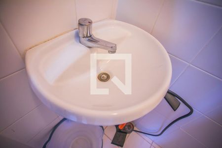 Apartamento à venda com 193m², 4 quartos e 3 vagas Apartamento à venda com 193m², 4 quartos e 3 vagasBanheiro de Serviço - Torneira