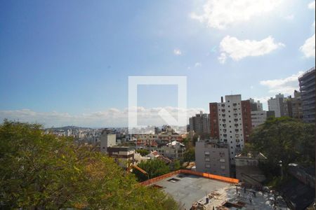 Varanda _Vista de apartamento para alugar com 2 quartos, 68m² em Bela Vista, Porto Alegre