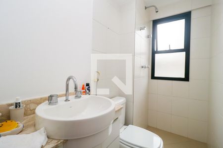 Apartamento à venda com 118m², 4 quartos e 3 vagasBanheiro da Suíte 2