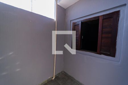 Casa para alugar com 50m², 1 quarto e sem vagaÁrea de Serviço