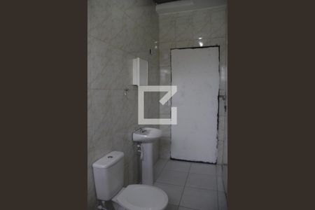 Banheiro de kitnet/studio para alugar com 1 quarto, 20m² em Jardim São Luís, Suzano