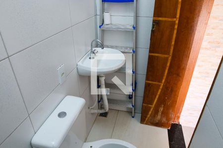 Casa à venda com 128m², 2 quartos e 2 vagasBanheiro da Garagem