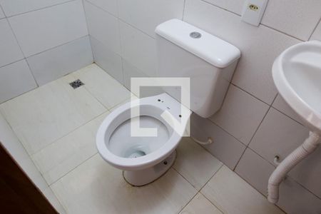 Casa à venda com 128m², 2 quartos e 2 vagasBanheiro da Garagem