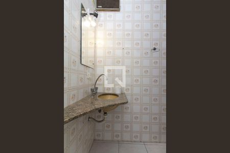 Apartamento para alugar com 90m², 3 quartos e sem vagaBanheiro