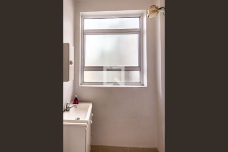 Apartamento para alugar com 327m², 5 quartos e 3 vagasBanheiro de serviço