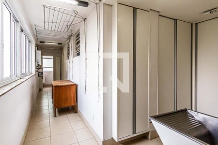 Apartamento para alugar com 327m², 5 quartos e 3 vagasÁrea de serviço