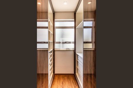 Apartamento para alugar com 327m², 5 quartos e 3 vagasCloset