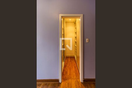 Apartamento para alugar com 327m², 5 quartos e 3 vagasQuarto 2