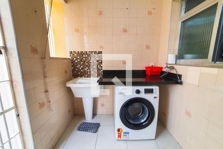 Casa à venda com 170m², 3 quartos e 1 vagaÁrea de Serviço