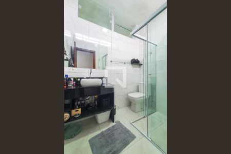 Casa à venda com 170m², 3 quartos e 1 vagaBanheiro