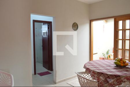 Casa à venda com 200m², 3 quartos e 2 vagasCopa