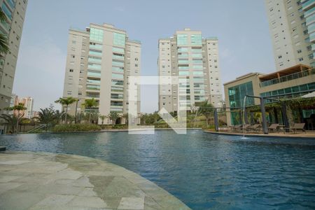 Apartamento à venda com 198m², 3 quartos e 3 vagasÁrea comum - Piscina