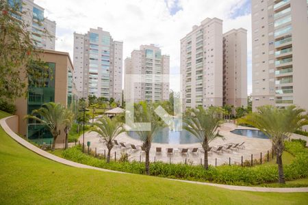 Apartamento à venda com 198m², 3 quartos e 3 vagasÁrea comum - Piscina