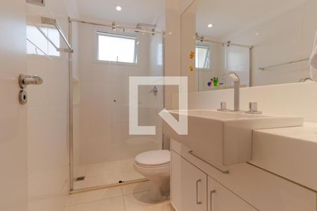 Apartamento à venda com 198m², 3 quartos e 3 vagasBanheiro 01