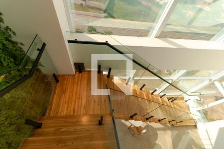 Apartamento à venda com 198m², 3 quartos e 3 vagasEscada